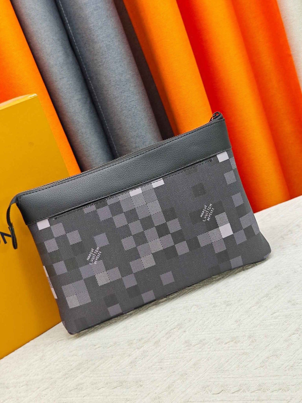 Voyage Pochete