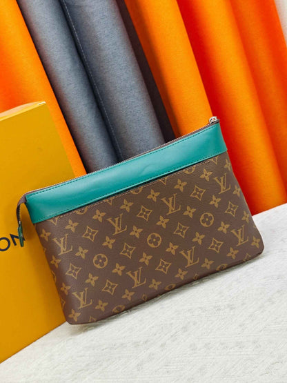 Voyage Pochete