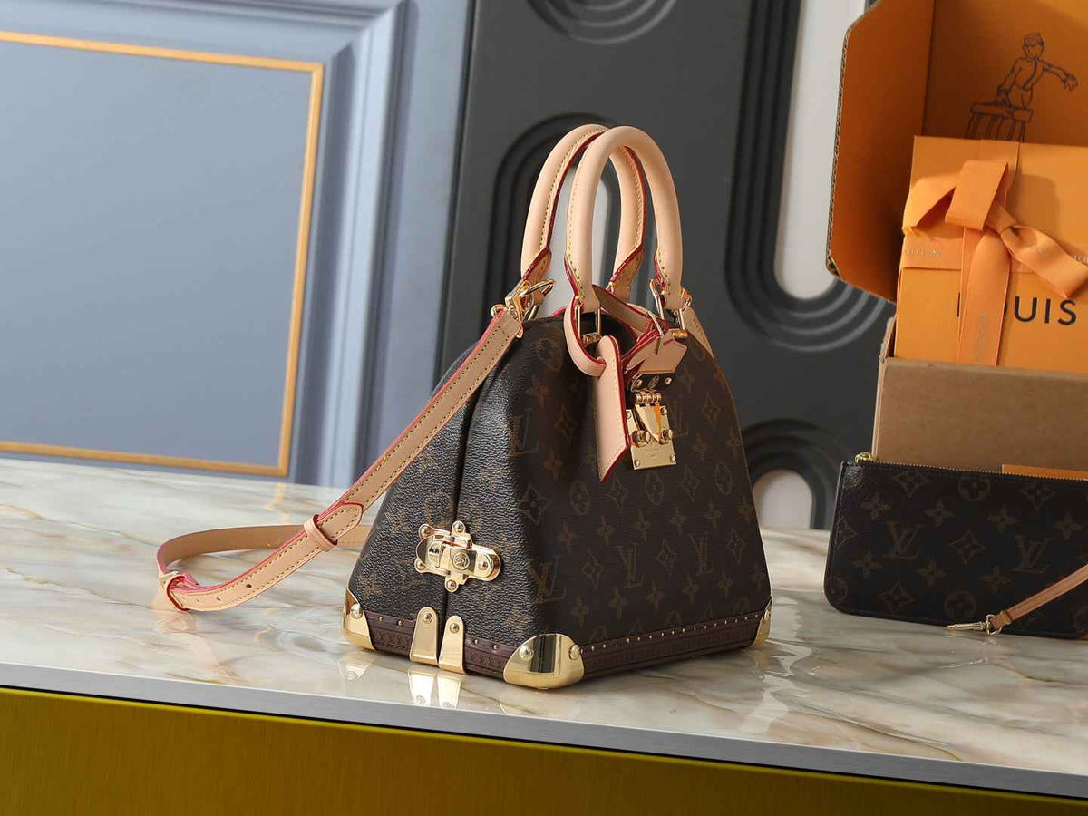 Alma Trunk Bag