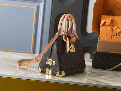 Alma Trunk Bag