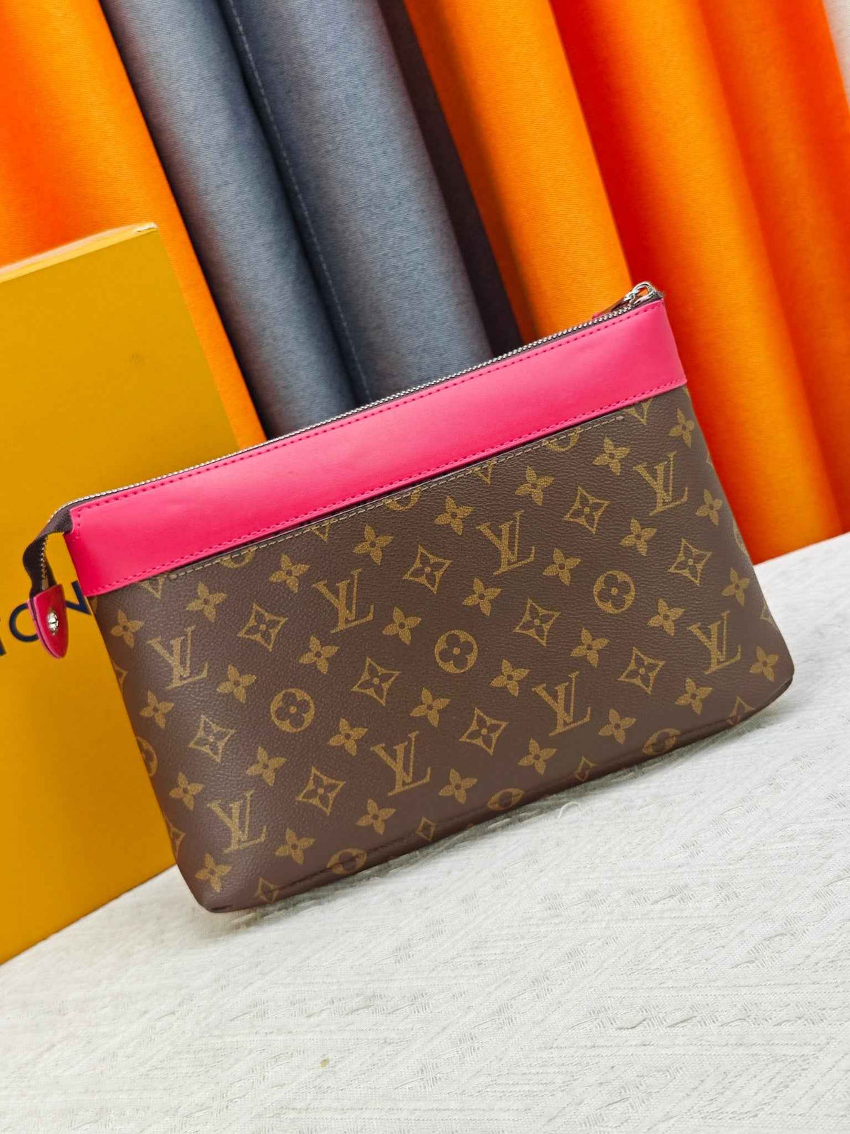 Voyage Pochete