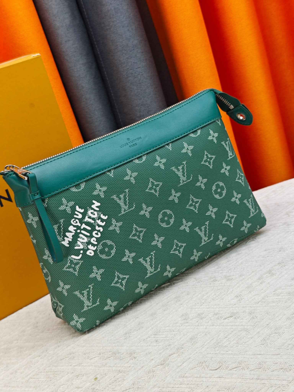 Voyage Pochete