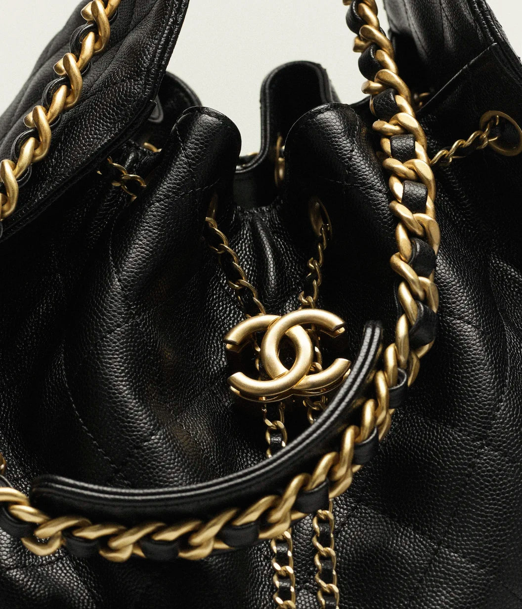 25 Small - Medium Handbag