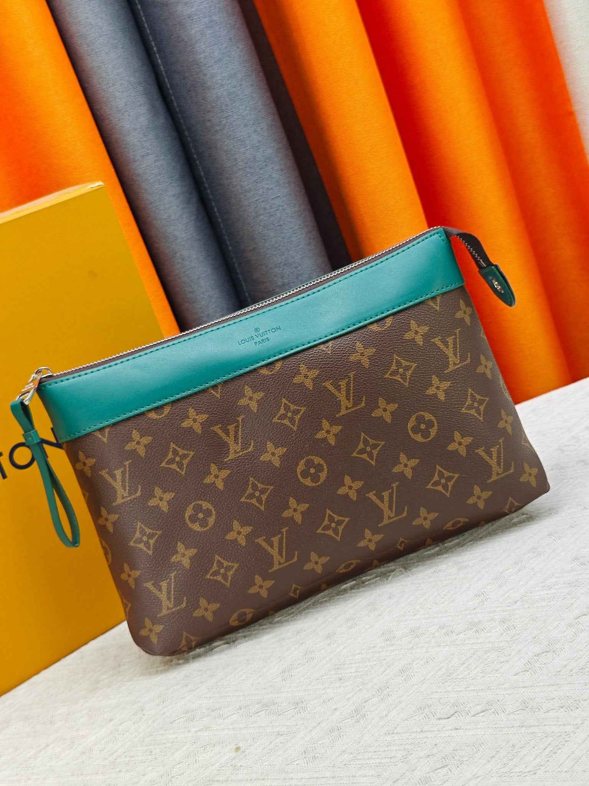 Voyage Pochete