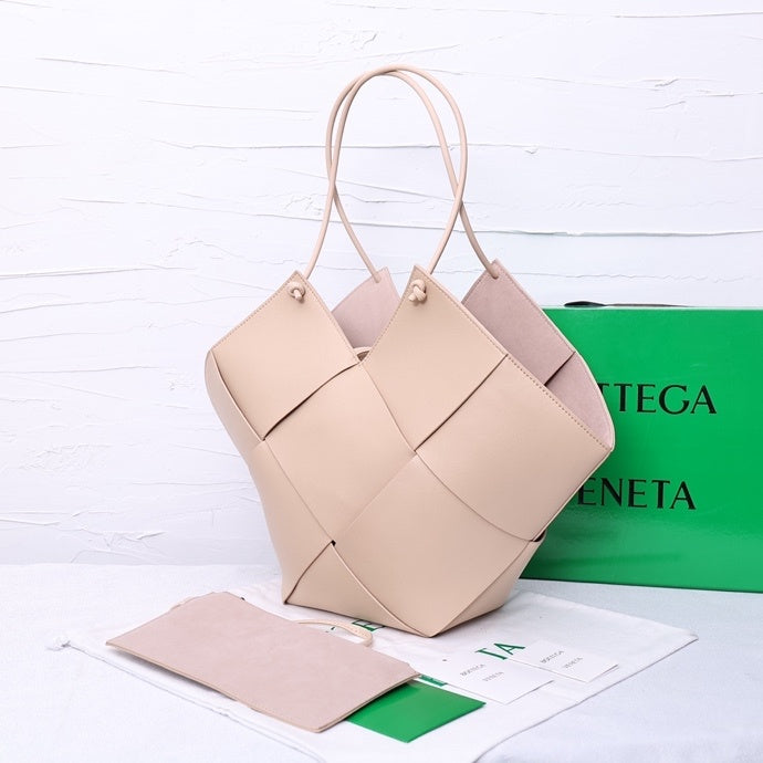 Taylor Tote Bag