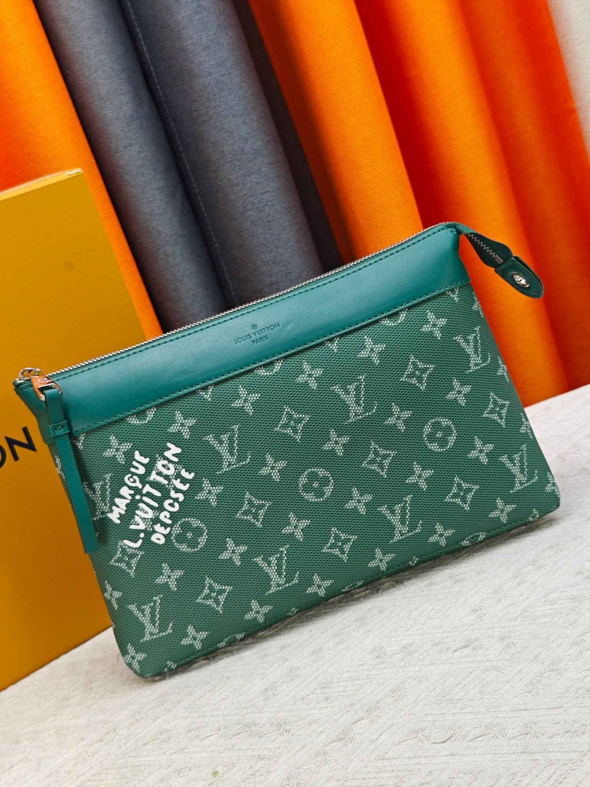 Voyage Pochete