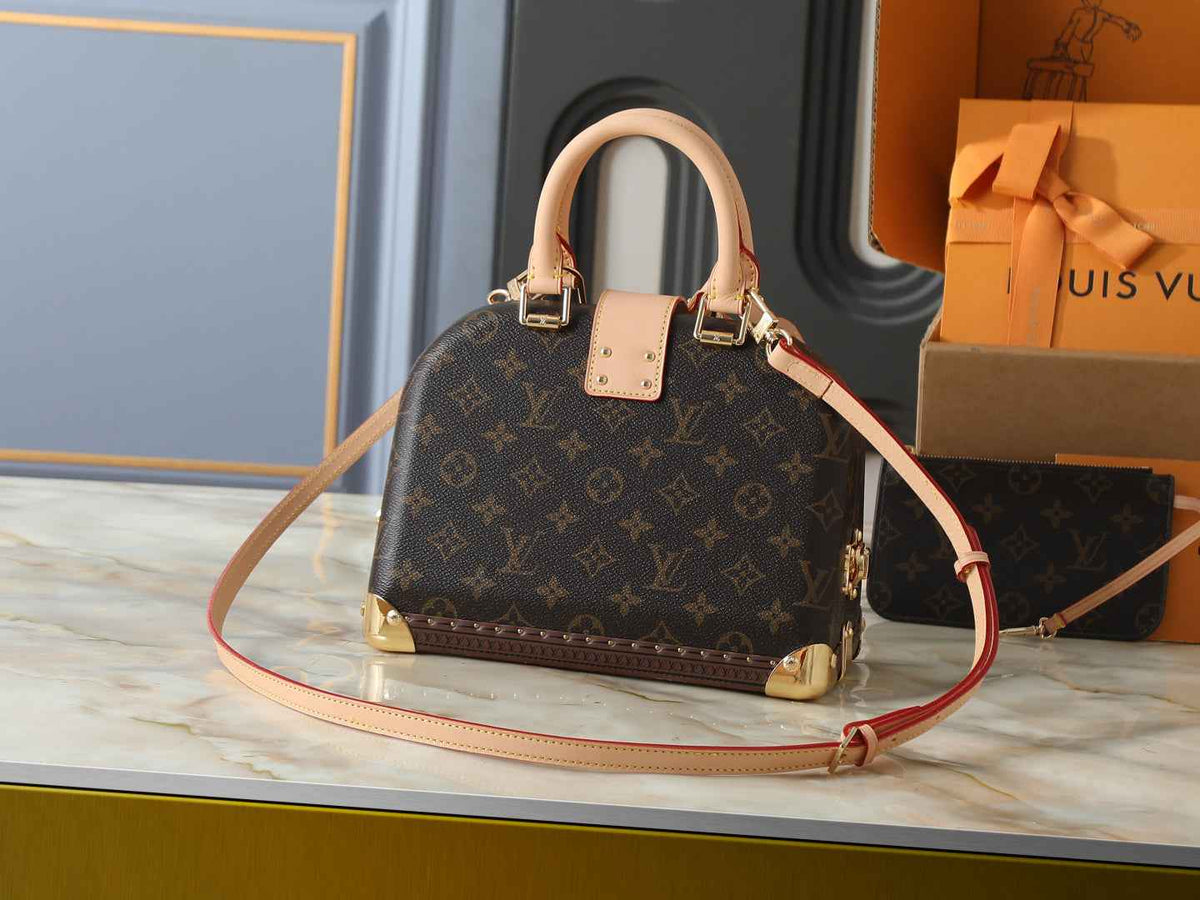 Alma Trunk Bag