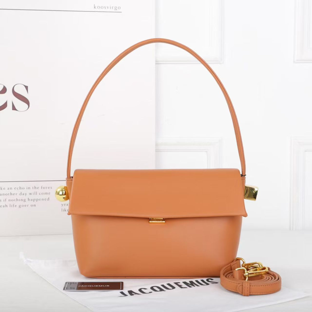 Le Rond Carre Shoulder Bag