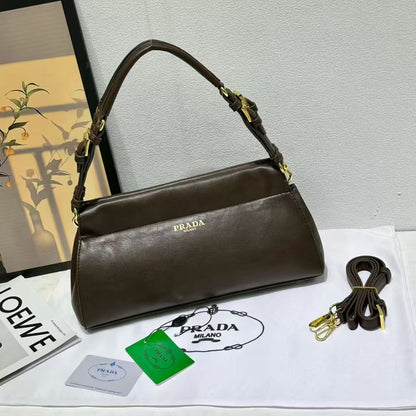 Enchaîné Leather Bag