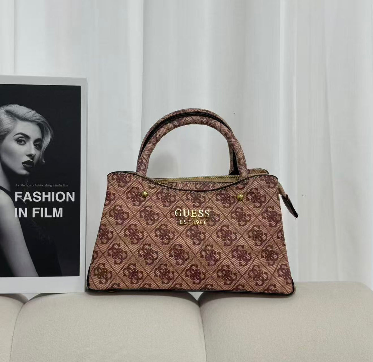 Small Girlfriend Satchel