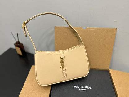 Le 5 à 7 Hobo Bag