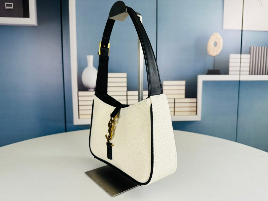 Le 5 à 7 Hobo Bag